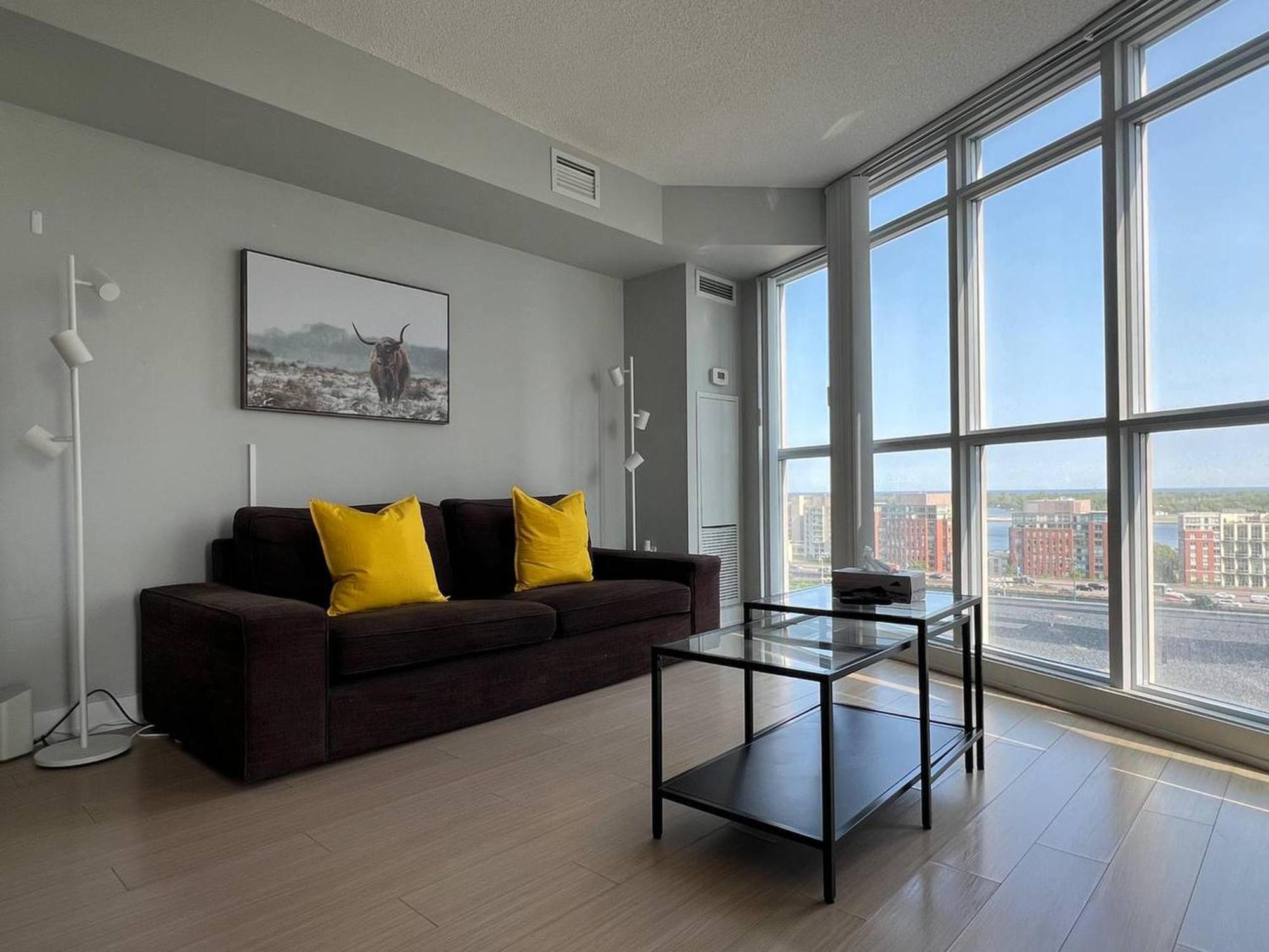 Apartment with City View